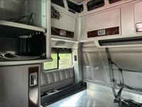 2020 Peterbilt 389
