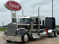 2023 Kenworth W900L