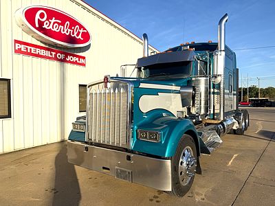 2020 Kenworth W900L