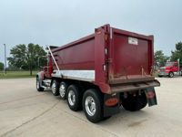 2016 Mack GU713