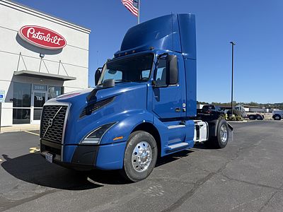 2020 Volvo VNL42T