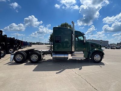 2022 Peterbilt 567