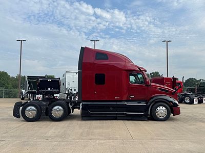 2023 Peterbilt 579