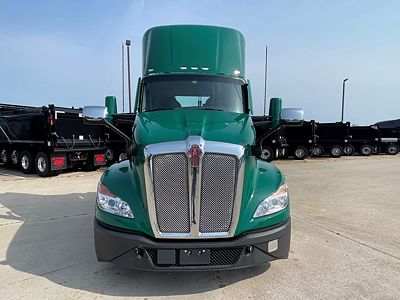 2023 Kenworth T680