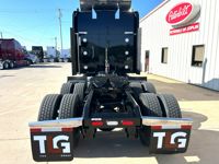 2023 Kenworth W900