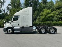 2020 Freightliner CASCADIA 116