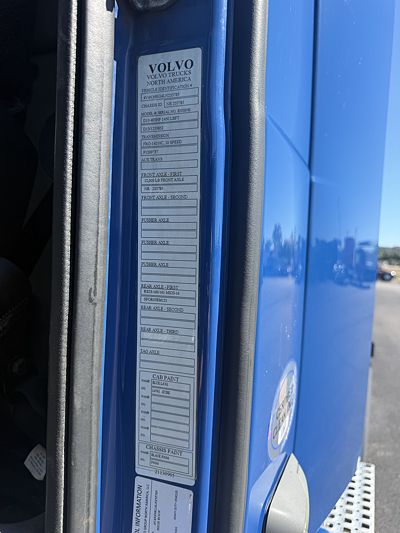 2020 Volvo VNL42T