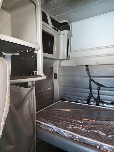2017 Peterbilt 389