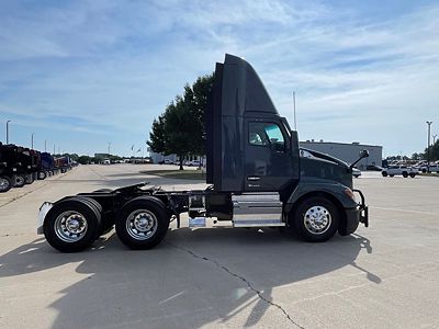 2023 Kenworth T680