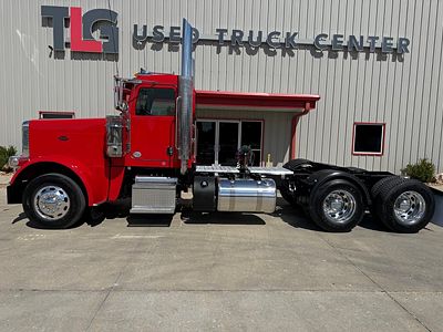 2022 Peterbilt 389