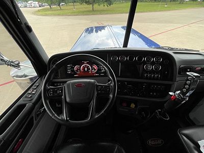 2024 Peterbilt 389