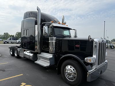 2022 Peterbilt 389-131