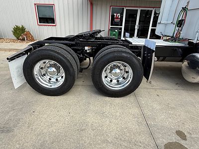 2022 Peterbilt 389