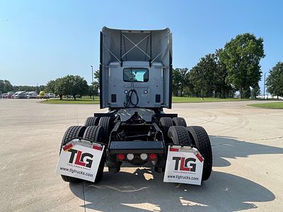 2023 Kenworth T680