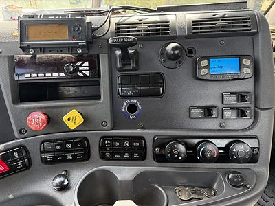 2019 Freightliner CASCADIA 126
