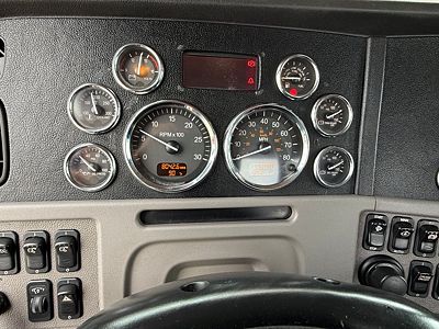 2021 Peterbilt 389