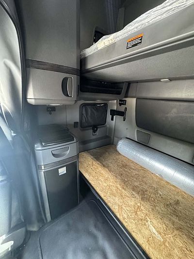 2024 International LT625