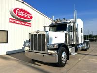 2022 Peterbilt 389