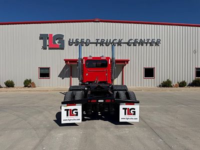 2023 Peterbilt 389