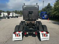 2022 Peterbilt 567