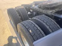 2021 Freightliner CASCADIA 126