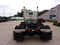 2022 Peterbilt 389