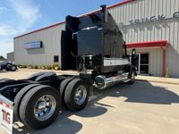 2023 Peterbilt 567