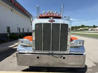 2023 Peterbilt 389