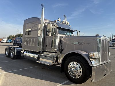 2022 Peterbilt 389-131