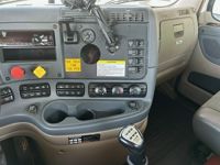 2018 Freightliner CASCADIA 125
