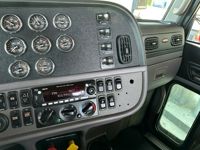 2020 Peterbilt 389