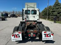 2017 Freightliner CASCADIA 125