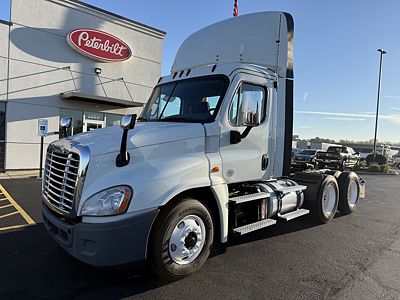 2020 Freightliner CASCADIA 125