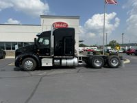 2015 Peterbilt 579-117