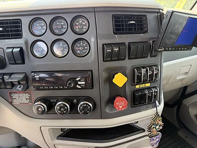 2020 Peterbilt 567
