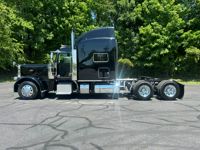 2022 Peterbilt 389