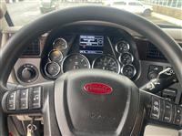 2022 Peterbilt 579