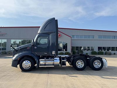 2022 Peterbilt 579