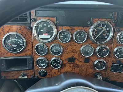2000 Peterbilt 379
