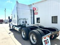 2022 Peterbilt 567