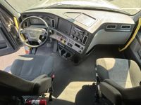 2023 Freightliner CASCADIA 126