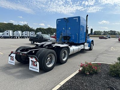 2021 Peterbilt 567