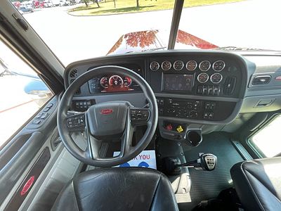 2024 Peterbilt 389