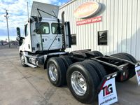 2021 Freightliner CASCADIA 126