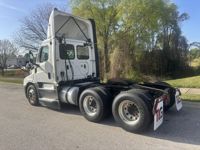 2021 Freightliner CASCADIA 126