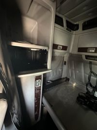 2020 Peterbilt 389