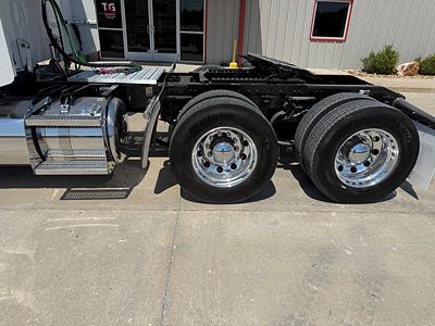 2022 Peterbilt 389