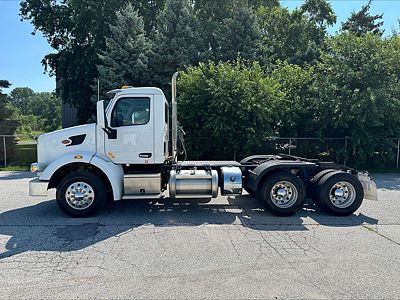 2022 Peterbilt 567