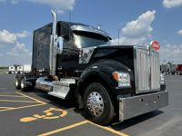 2023 Kenworth W990
