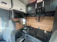 2020 Freightliner CASCADIA 126